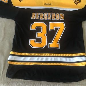 Boston Bruins Game Shirt #37